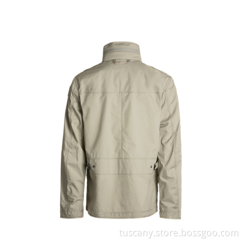 Couleur personnalisée matelasque chaude épaisse du manteau d&#39;hommes